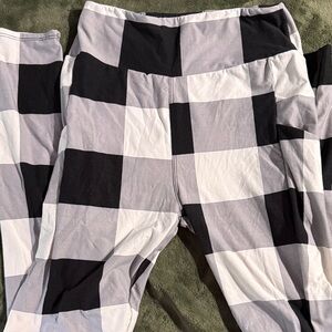 Black and White Checkered Leggings